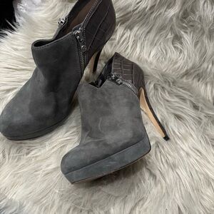 MICHAEL Michael Kors Women's York Gray Leather Booties Size 7.5
